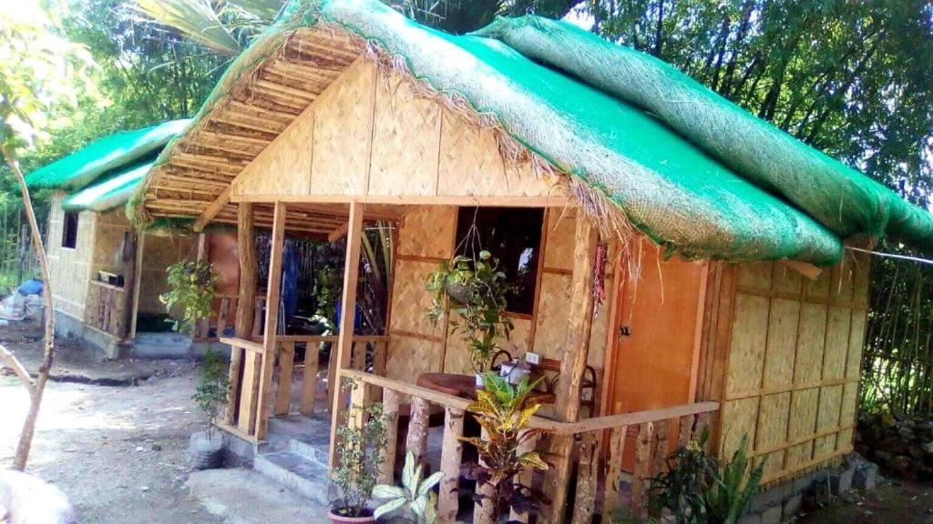 Traditional Filipino Transient House And Huts Near 100 Islands Wharf Alaminos Zewnętrze zdjęcie